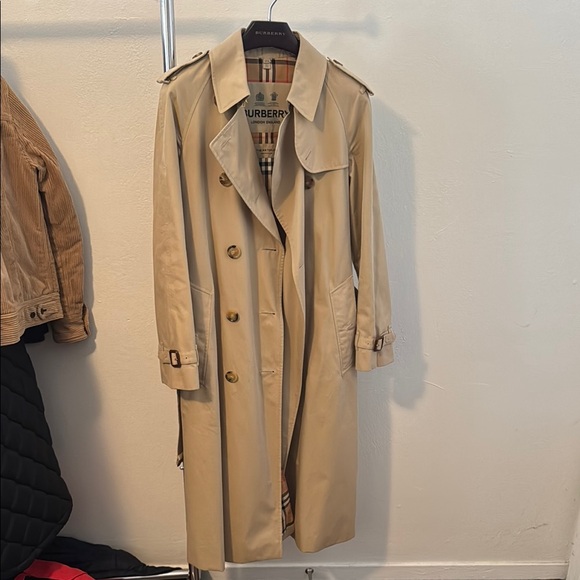 Burberry Waterloo Trench Coat - Picture 6 of 13